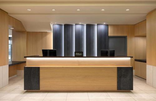 Richmond City Centre Hotel | Hilton Vancouver Airport