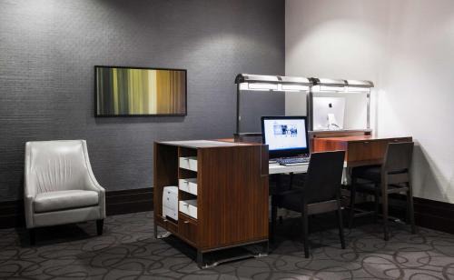 Winnipeg Hotel | Hilton Winnipeg Airport Suites