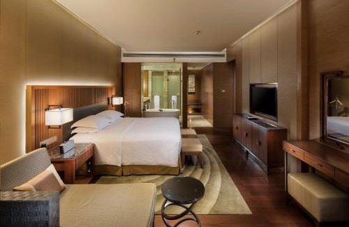 Hongshan Hotel | Hilton Wuhan Optics Valley