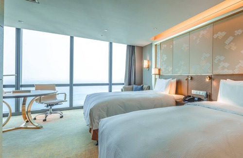Zhifu Hotel | Hilton Yantai