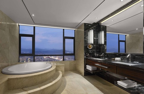 Shiqi District Hotel | Hilton Zhongshan Downtown