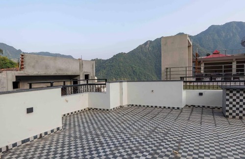 Tapovan Apartment | Himalayan Hideaway: 1 BHK Luxury Apartmentnn