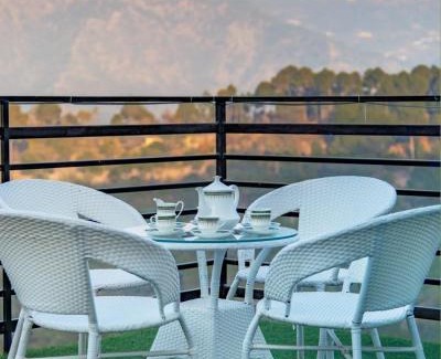 Kasauli Apartment | Himalyan Basera I Pvt Balcony I Serviced Apt I By Exotic Stays