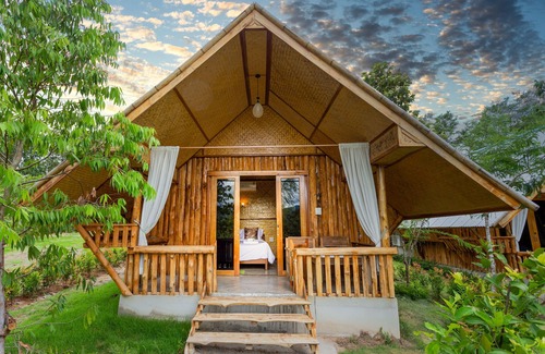 Huai Sai House | Hin Khong Villa bungalow with two single beds