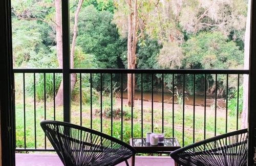 Peacock Siding House | Hinchinbrook Riverview Retreat