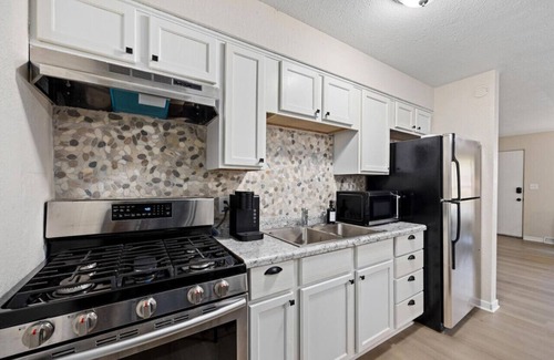 Peoria Heights House | Hines Haven | Unit 2 - Perfect BNB for YOU!
