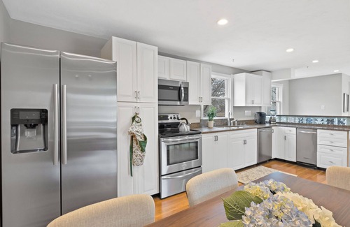Kenberma House | Hingham Family Visit Ocean Views Private Yard in Hull Perfect for Large Families
