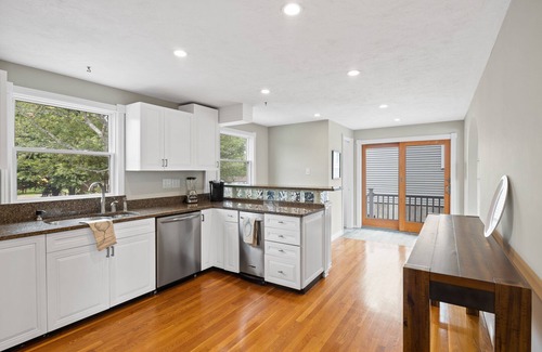 Kenberma House | Hingham Family Visit Ocean Views Private Yard in Hull Perfect for Large Families