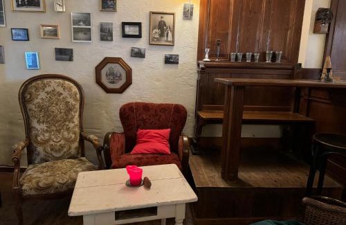 Korperich Apartment | Hinkelshof - als Ferienwohnung - Selbstversorgerküche & Aufenthaltsräume - Südeifel, Mullerthal, Vianden