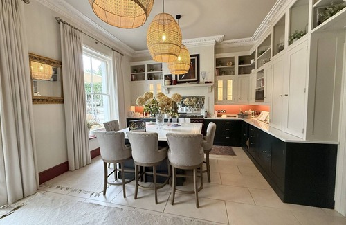 Kings Worthy House | Hinton Main House and Grounds 4 Bed