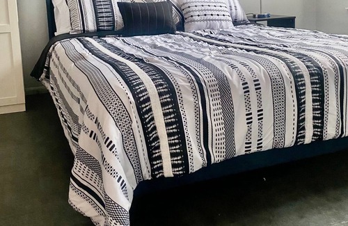 Chicago Apartment | Hip 3 BDRM loft above Historic Theater in Chicago!