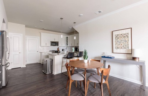 Ashburn House | Hip Ashburn 3BR w/W/D, nr Airport & National Park, by Blueground