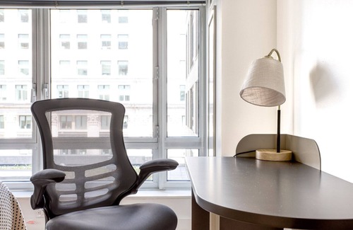 Back Bay East Apartment | Hip Back Bay Studio w/W/D, Gym & Roof, nr Copley Sq, by Blueground