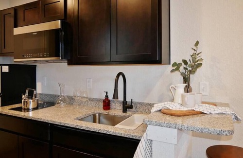 Downtown Jacksonville Apartment | Hip Container Apt - 5 Min Walk to TIAA Bank Field!