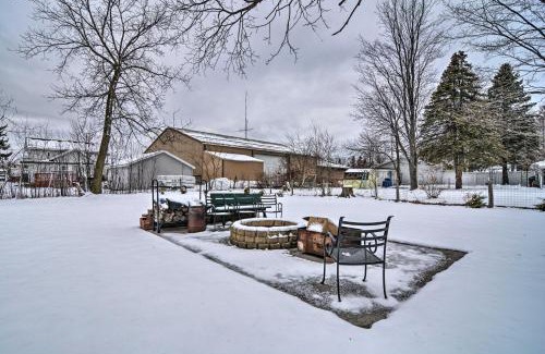 Tawas City House | Hip Downtown Cottage - Walk to Beach, Pier, Dining