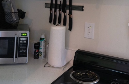 Woodstock Apartment | Hip Garage Apartment in Woodstock, Ga