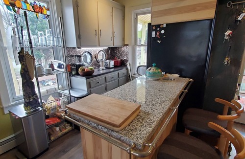 Frederick House | Hip & Historic District, Quiet, Classy & Comfortable Home w/Amenities & OSP