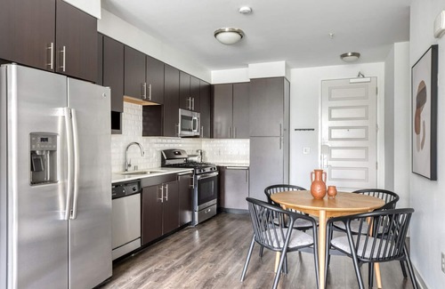 Mission Valley Apartment | Hip Mission Valley 1BR w/Gym, W/D & Pool, nr restaurants, by Blueground