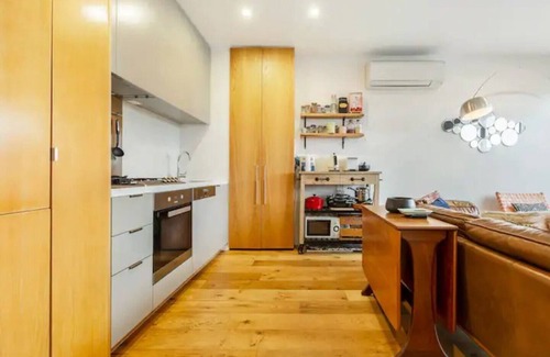 Northcote Apartment | Hip off High Street A Vibrant Balcony Escape