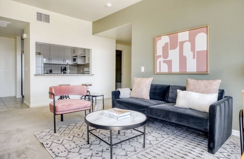 Evergreen Park Apartment | Hip Palo Alto 2BR w/W/D & Pool, walk to Pinterest, by Blueground