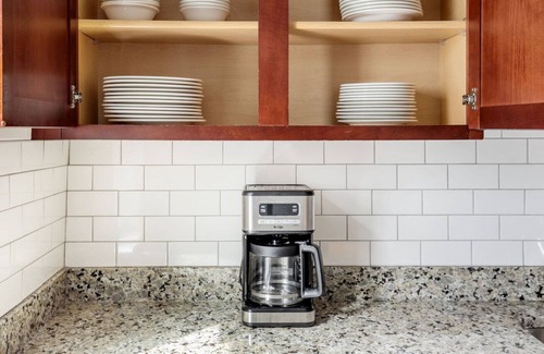 South Boston Apartment | Hip South Boston 2BR w/ Building W/D, nr Seaport, by Blueground