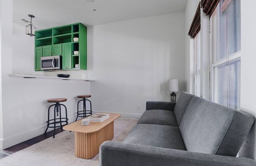 St. Edwards Apartment | Hip South Congress 1BR w/Air Conditioning & W/D, by Blueground