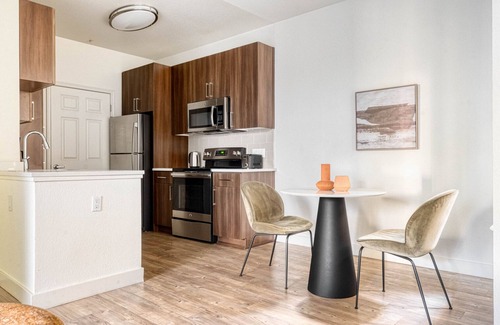 Sunnyvale Apartment | Hip Sunnyvale 1BR w/Pool, A/C & W/D, nr highways, by Blueground