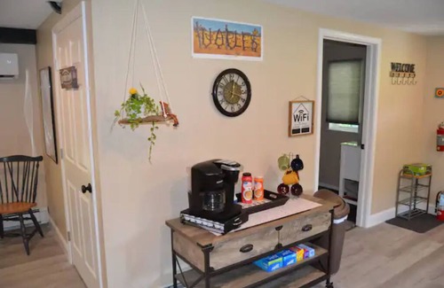 Naples Apartment | Hippie-Themed House with Upstairs Balcony!