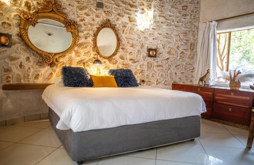 Hoedspruit Cabin | hippomoon lodge