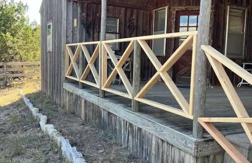 Goldsboro Cabin | His Cabin, Her Cottage