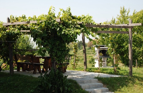 Videm House | Hisa Vina - a wine estate on a tranquil vineyard hill sleeps 10+2
