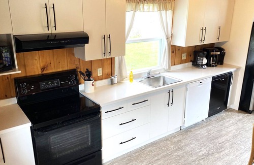 St-Joachim-de-Montmorency House | Historical Farmhouse house Mont-Ste-Anne, Le Massif & 35km to Old Quebec city