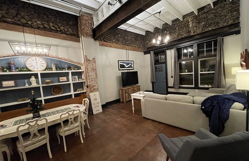 Mountain Home Apartment | Historic 1 bed 1 bath Luxury apartment 3