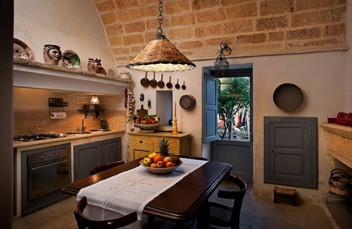 Spongano Villa | *Historic 1700 Villa in village near sea. Pool gardens WiFi A/C Solar P.