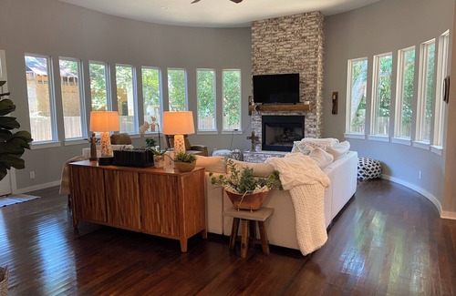Columbus House | Historic 1800’s estate with 4 bedrooms and WiFi, AC in delightful Columbus