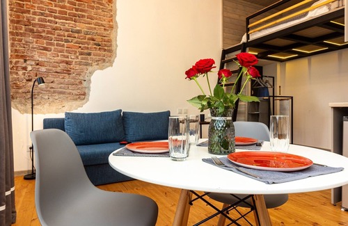 Minsk Region Apartment | Historic 1830s apartment by City Hall, heart of Old Town + free local tour