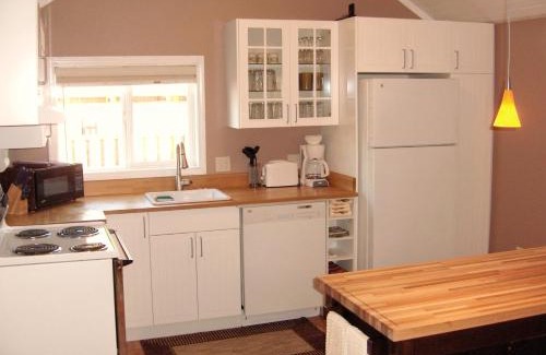 Long Beach House | Historic 1920s Cabin