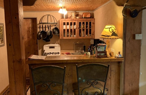 Sandia Park Country Club Apartment | Historic 1925 Pine Cone Inn