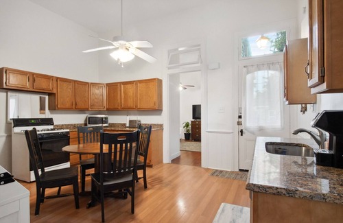 West Riverside House | Historic 1BR house in Uptown New Orleans