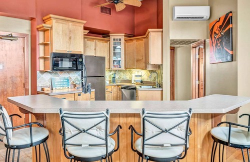 Downtown Cleveland Condo | Historic 2 Bed/2 Bath Penthouse in Downtown