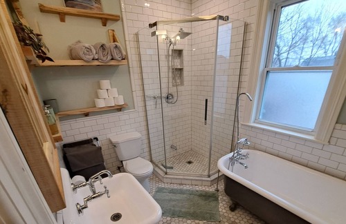 Georgetown House | Historic 2 Bedroom Home in Georgetown