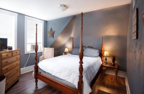 St. Charles Historic District House | Historic 2 bedroom house St Charles