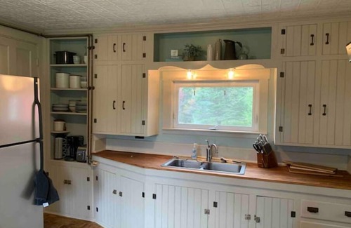 Roque Bluffs Cottage | Historic 2-bedroom cottage surrounded by Roque Bluffs State Park-steps to beach