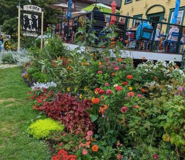 Bar Harbor Apartment | Historic 2 Cats Inn