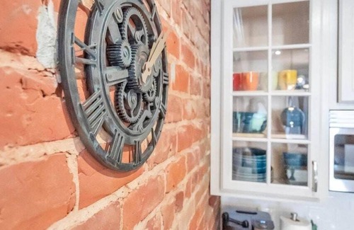 Central Business District Condo | Historic 2BR Condo, Walk to FQ & Top Dining Spots