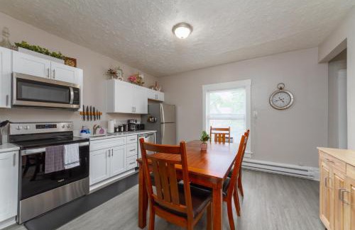 West Central Apartment | Historic 3 Bed 1 bath Near Downtown Spokane