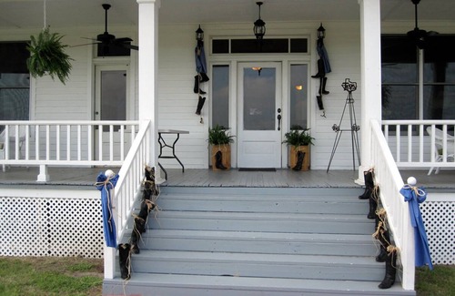 Thomaston House | Historic 3 story 12 room hotel on historic ranch on the Guadalupe River