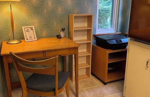 State College House | Historic 3bd/2ba home in State College-Walk everywhere WiFi “Lucky Rabbit Lodge”