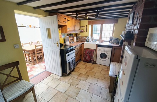 Cromford Cottage | Historic 3BD Cottage: Cozy and Private Retreat
