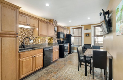 Old City House | HISTORIC 3BED TOWNHOUSE IN OLD CITY PHILADELPHIA-STEPS FROM METRO/RESTAURANTS